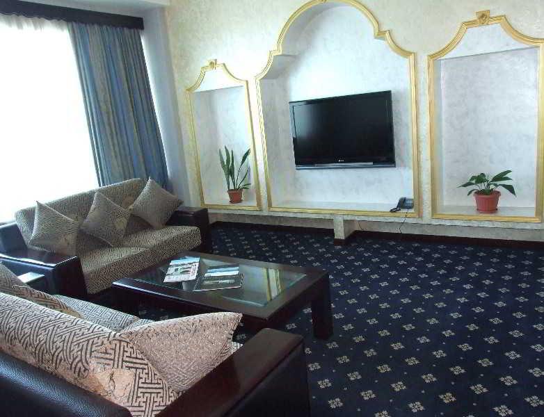 Royal Palace Hotel Almaty Room photo